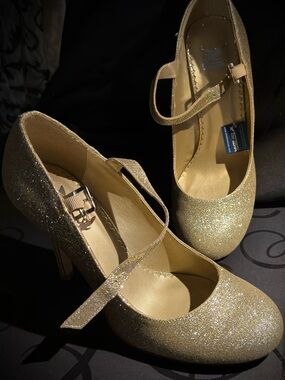 Gold glitter Mary Jane’s